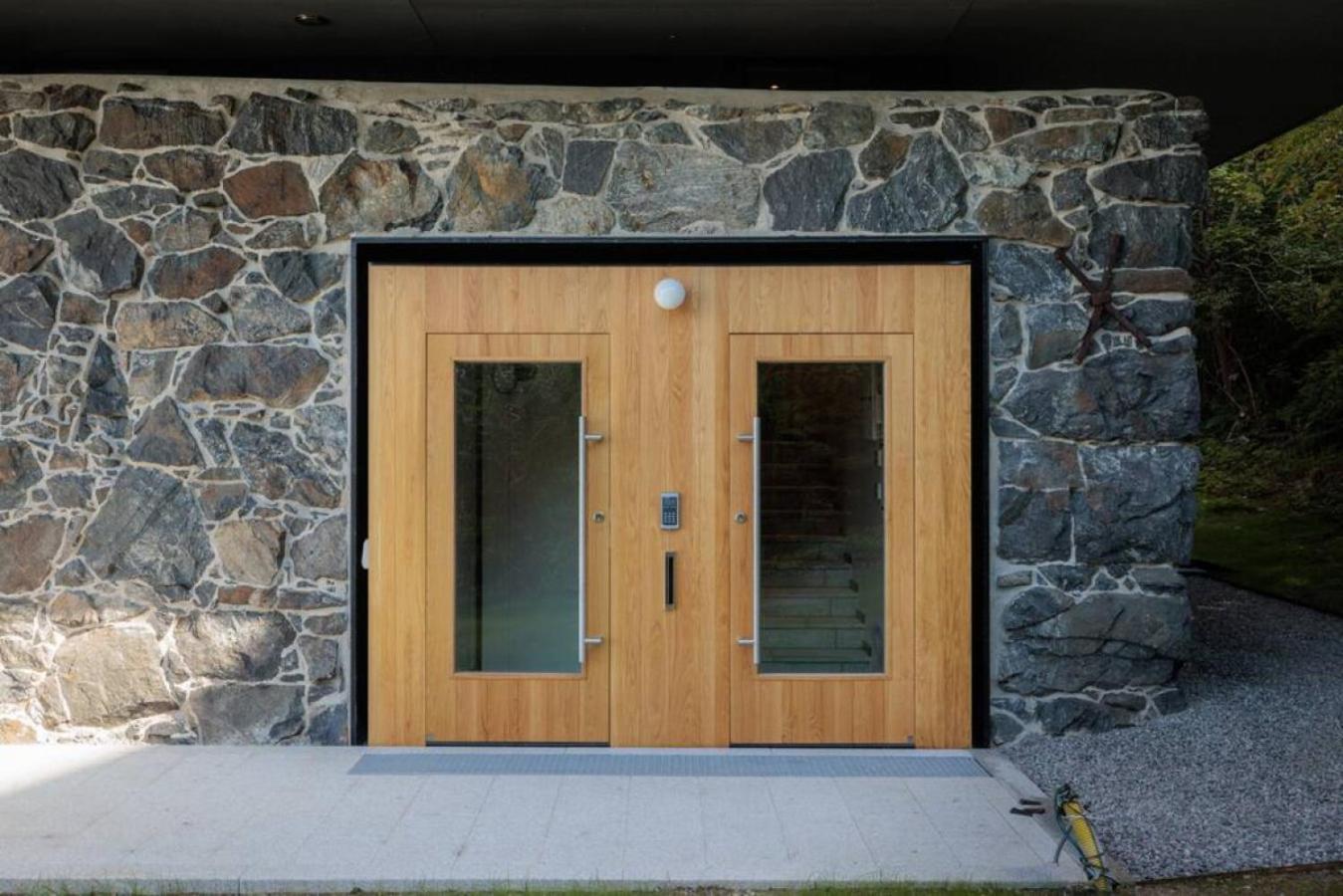 Brand New Studios Amidst Ancient Ruins Oasis Stockholm Exterior foto