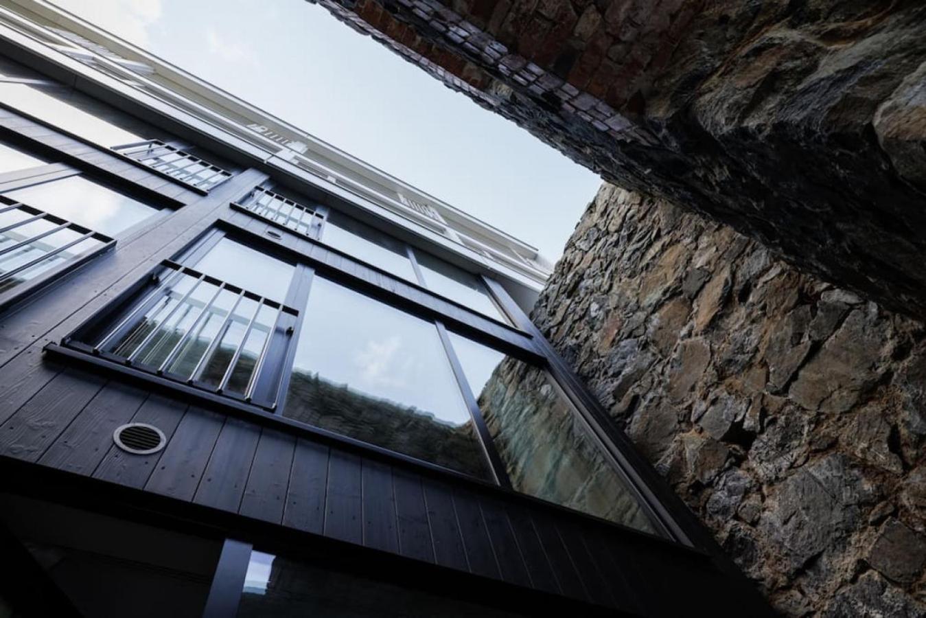 Brand New Studios Amidst Ancient Ruins Oasis Stockholm Exterior foto