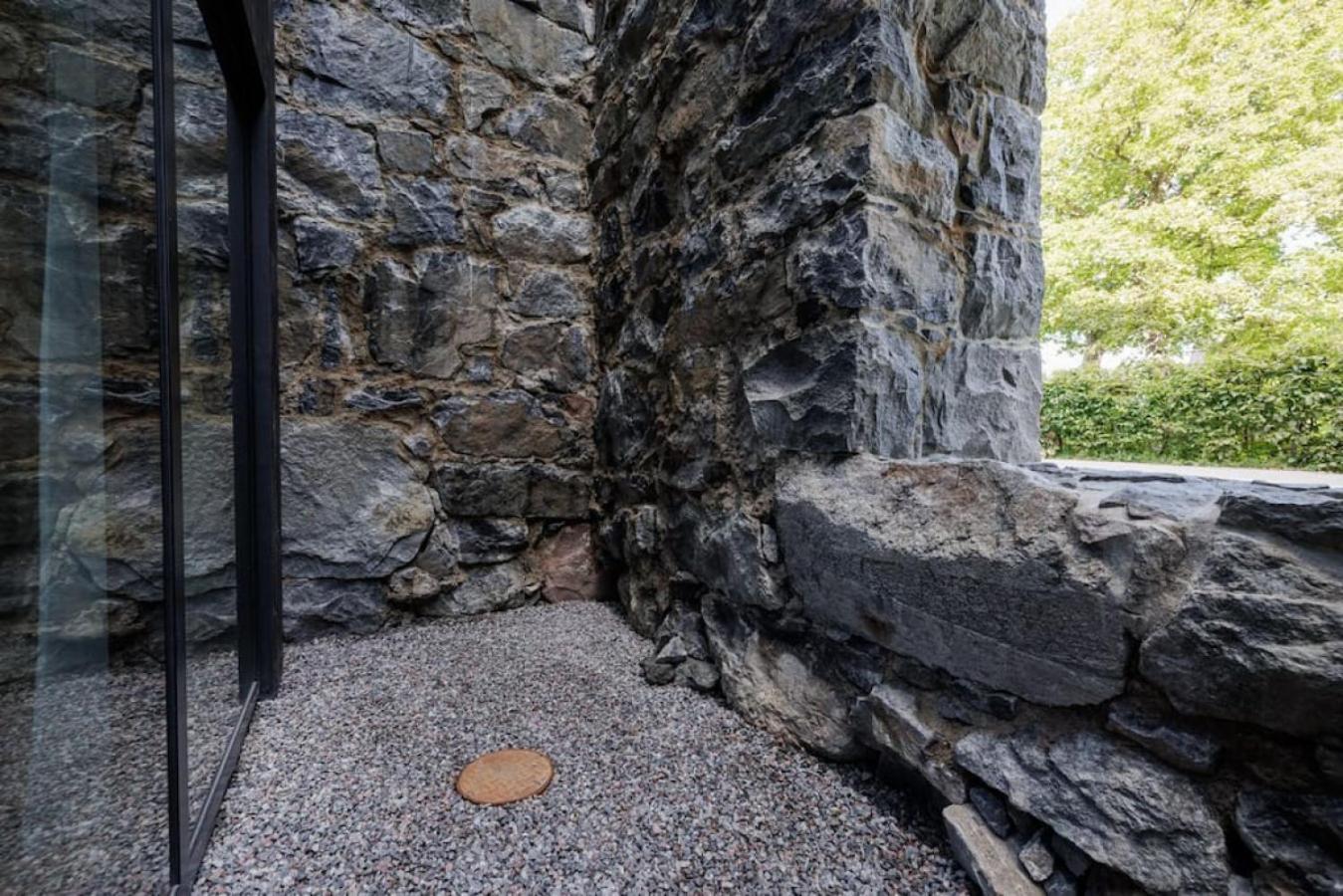 Brand New Studios Amidst Ancient Ruins Oasis Stockholm Exterior foto